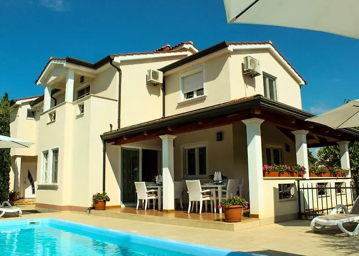 Villa Zare