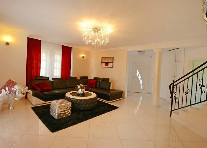 Villa Zare