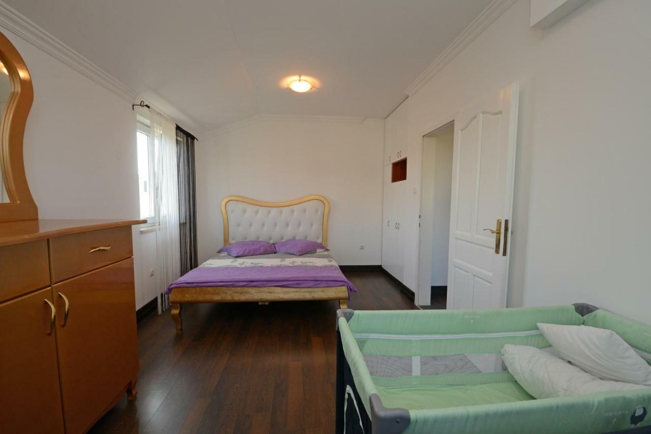 Villa Zare *