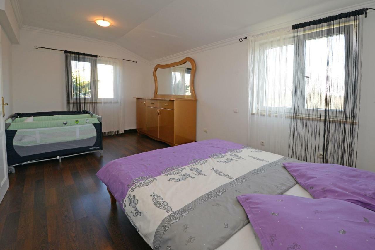 Zare Villa *