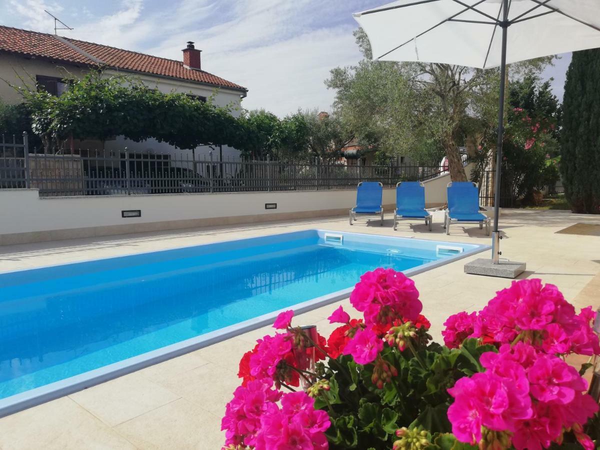 Villa Zare *
